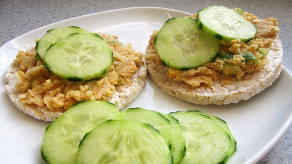 Vegan “Tuna” Salad Sandwich (made with chickpeas) - Gluten-Free Vegan “Tuna” Salad Sandwich (made with chickpeas) - Gluten-Free