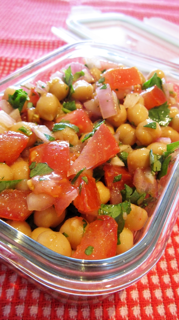 Easy Mexican Chickpea Salad - Vegan & Gluten-Free Easy Mexican Chickpea Salad - Vegan & Gluten-Free