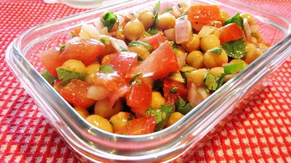 Easy Mexican Chickpea Salad - Vegan & Gluten-Free Easy Mexican Chickpea Salad - Vegan & Gluten-Free